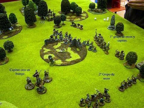 Los enanos empiezan a ser rodeados Los enanos empiezan a ser rodeados